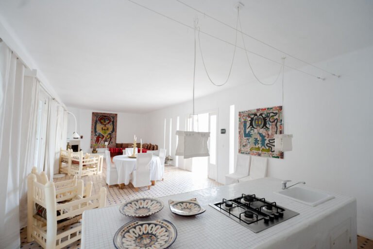 kitchen & salon